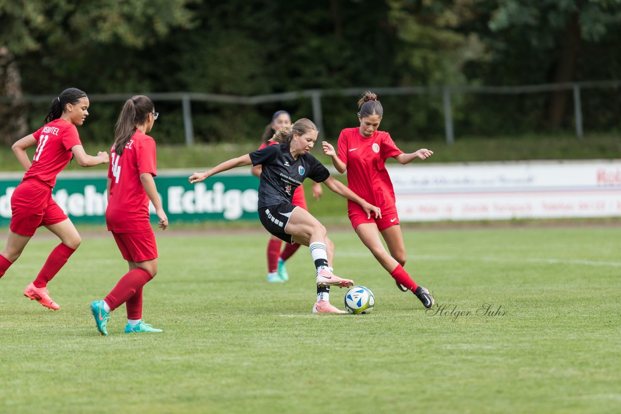 Bild 92 - wCJ VfL Pinneberg - Eimsbuetteler TV : Ergebnis: 0:5